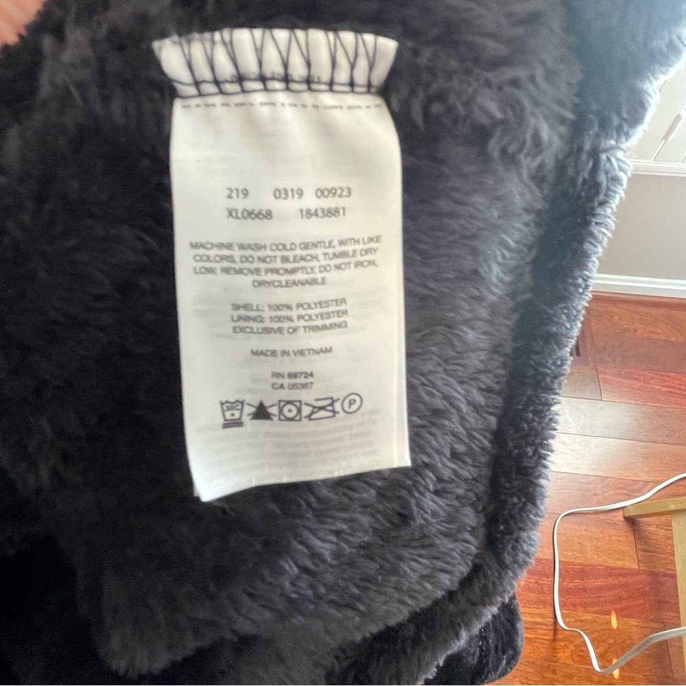 Columbia Women's Black Teddy Jacket - Picture 7 of 7